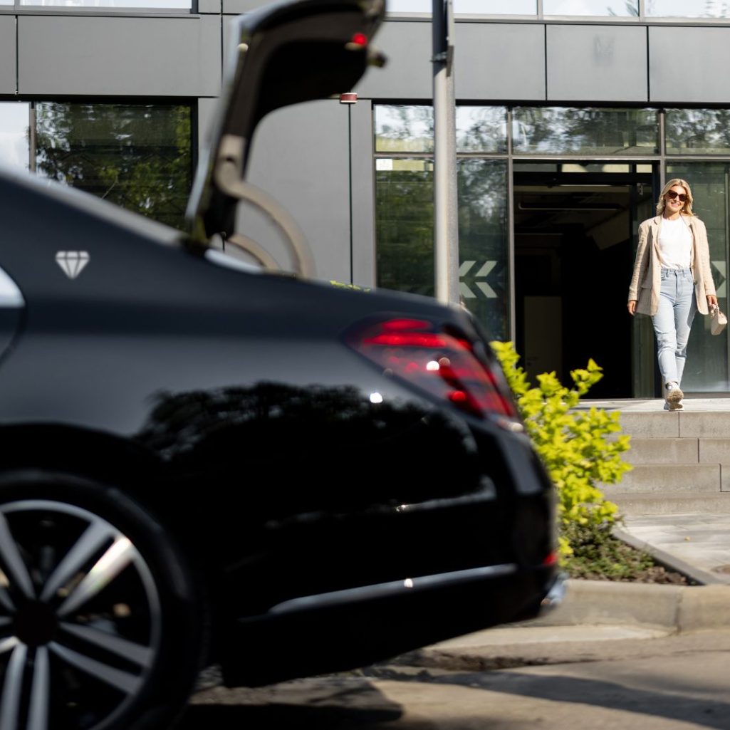 Copy of @shuttledlluxey r (1)